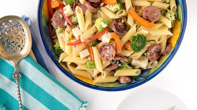 a picture of broccoli sausage pasta salad, a good kid friendly pasta salad